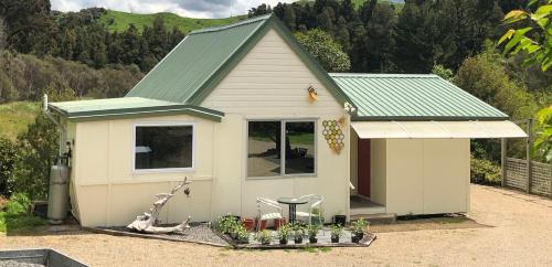 Spiral Gardens Country Park Retreat in Raurimu