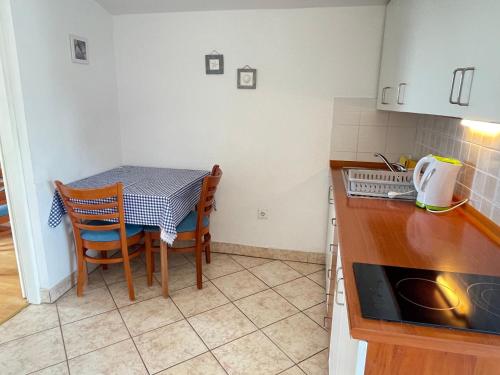 One-Bedroom Apartment with Terrace image 3