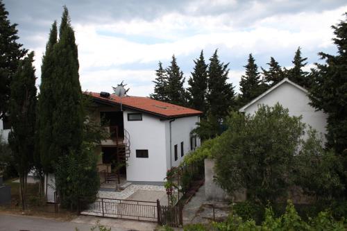 One-Bedroom Apartment with Terrace image 1