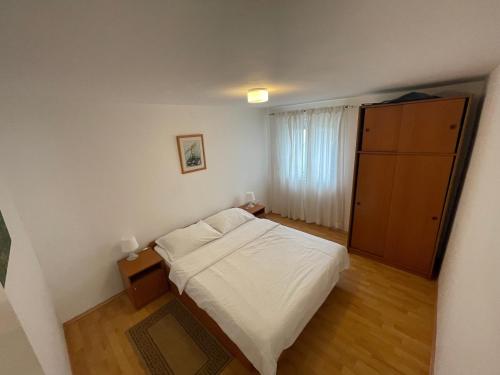 One-Bedroom Apartment with Terrace image 6