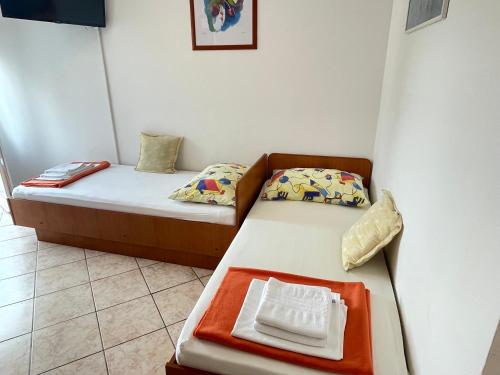 One-Bedroom Apartment with Terrace image 9