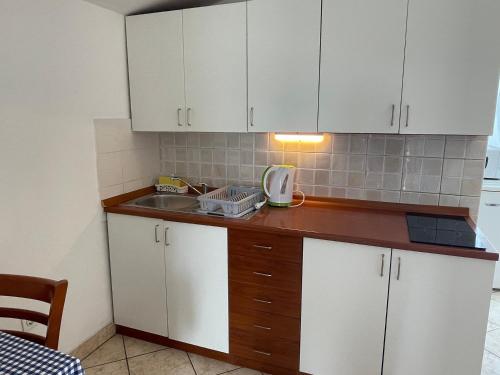 One-Bedroom Apartment with Terrace image 4