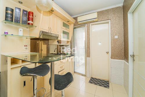 RedLiving Apartemen Kalibata City - Homy Jasen Tower Jasmine