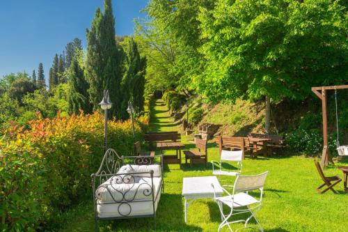  Holiday home features with Italian garden and free Wifi in Meleto