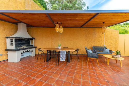 2B Luxurious Villa Io With Private Pool And Stunningt Sea Views - image 2