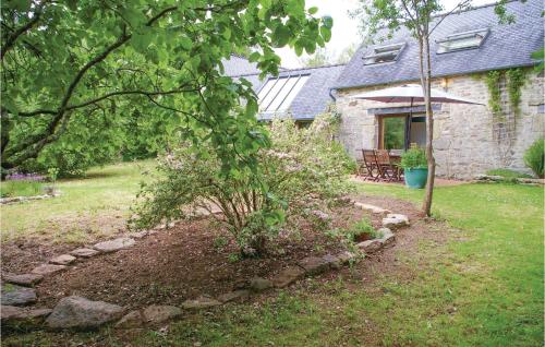 Nice Home In Le Faout With Kitchen