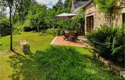 Nice Home In Le Faout With Kitchen