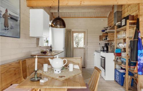 Beautiful Home In Hadsund With Kitchen