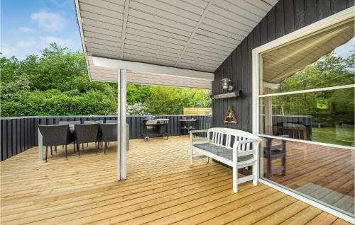 Cozy Home In Toftlund With Kitchen