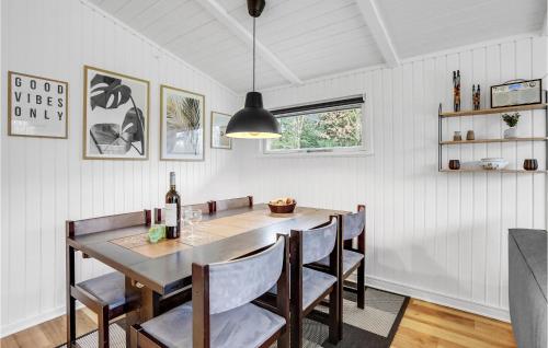 Cozy Home In Toftlund With Kitchen