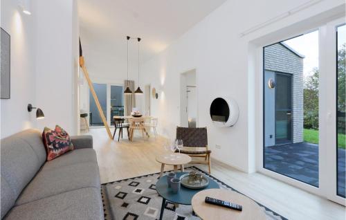 Gorgeous Home In Lembruchdümmer See