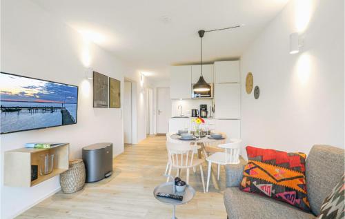 Stunning apartment in Lembruch-Dmmer See with 2 Bedrooms and WiFi