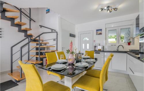  Awesome home in Brzac with 3 Bedrooms, WiFi and Outdoor swimming pool in Brzac