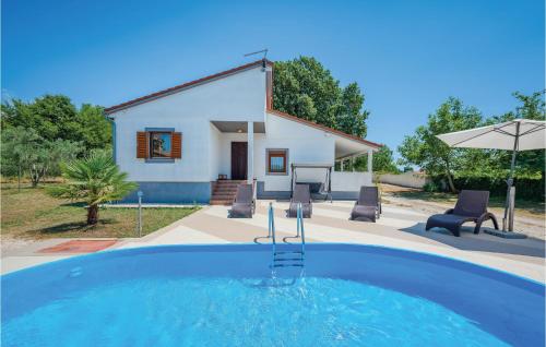 Stunning Home In Svetvincenat With Outdoor Swimming Pool
