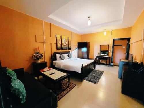 Retro Box Hotel Chumphon