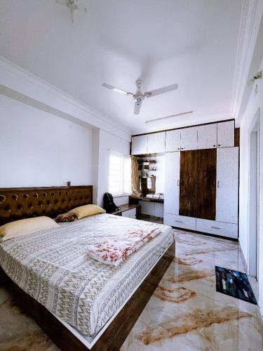 RVR Abode - Quality Rooms - Nr Bagmane Tech Park, Nr Indiranagar
