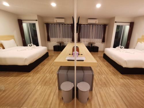 夏洛特智慧酒店-華富里 (The charlotte smart hotel lopburi) in 華富里