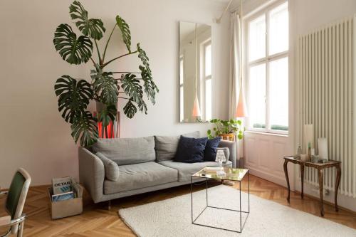 Altbau-Designerwohnung mit Kamin