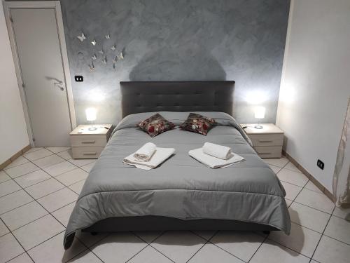 2 bedrooms, 4 beds