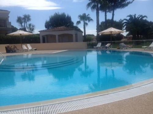 Swimming pool, Villa Royal Mougins Golf Club in Mougins
