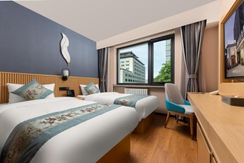 East Sacred Hotel--Very near Beijing Tiananmen Square ,the Forbidden City,The temple of heaven,3 min — Photo 2