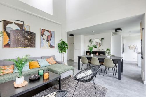 Premium Flat 6 People with billard and Terrace Stade de France - Location saisonnière - Saint-Denis