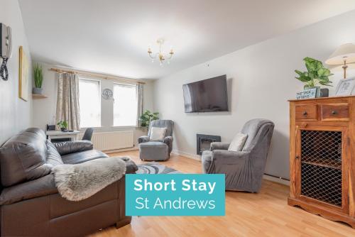 Eddie Court - Central 2 Bed Apartment - Parking