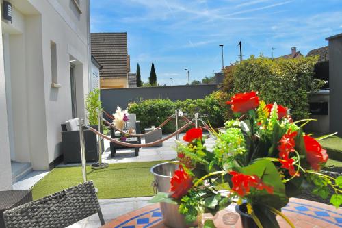Зручності, Luxury & Love - Professional Jaccuzzi and Spa in Chelles