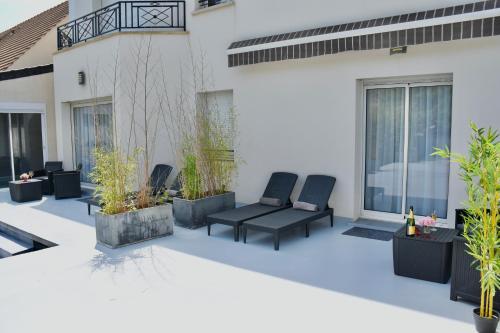 Зручності, Luxury & Love - Professional Jaccuzzi and Spa in Chelles