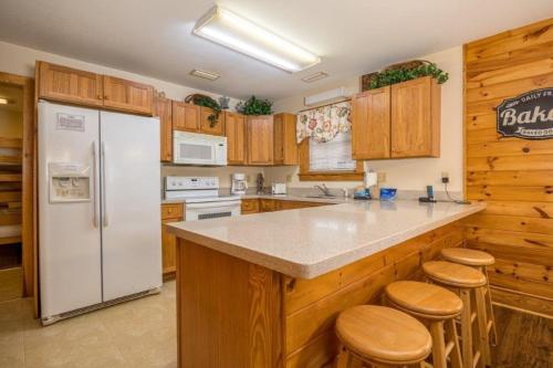 Briarstone Lodge Condo 13E in Pigeon Forge (TN)