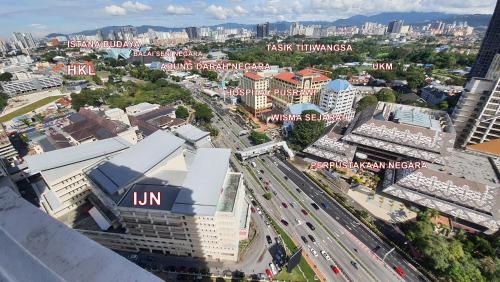 Homestay Jalan Tun Razak walking distance IJN, HKL, MRT Station, KPJ, PERKESO, Bernama, Tabung Darah near Taman Tasik Titiwangsa