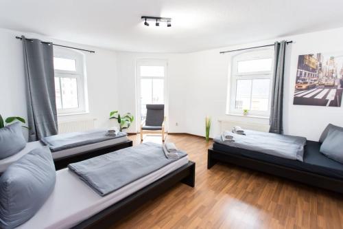 Schicke Wohnung mit 3 Schlafzimmern, vollausgestatteter Küche & Bad - Bettwäsche, Handtücher und WiFi inklusive in Chemnitz, Deutschland