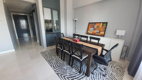 Homestay Jalan Tun Razak walking distance IJN, HKL, MRT Station, KPJ, PERKESO, Bernama, Tabung Darah near Taman Tasik Titiwangsa