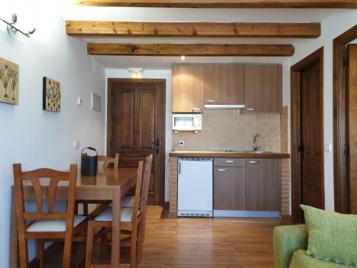virtuve, Casa Rural don Rosendo in Ablanque