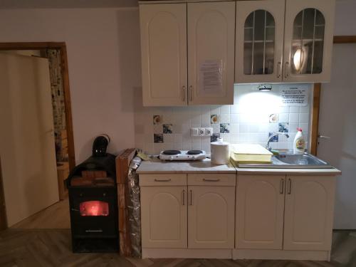 Cabanuta Fara Fite Cabanuta Fara Fite