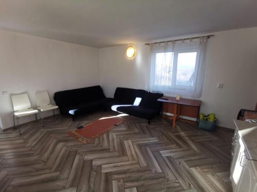 Cabanuta Fara Fite Cabanuta Fara Fite