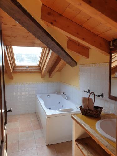 Pezsgőfürdő, Casa Rural don Rosendo in Ablanque