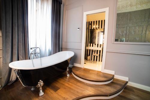 Relais San Lorenzo In Lucina, Roma (foto 4)