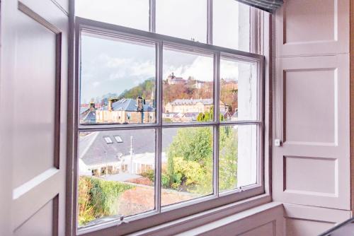 The Allan Park in 史特靈市中心