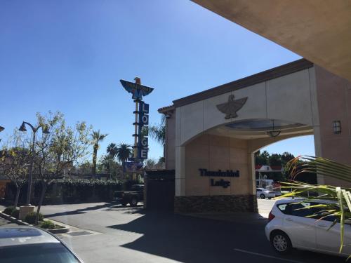 雷鸟旅舍酒店 雷鸟旅舍酒店