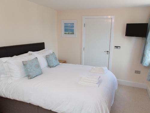 Apartment 5 Latitude 51 Westward Ho!