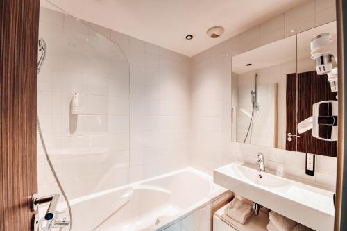 Olivarius Cergy Apart'hotel - image 13