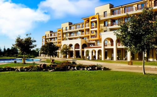 Vista exterior, Apartment with balcony, Lighthouse Golf Resort, 62sqm in Balchik