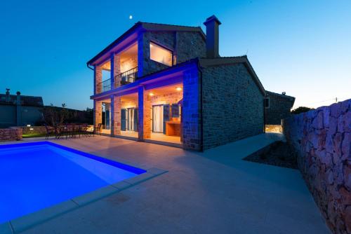 Villa Banovi with heated pool