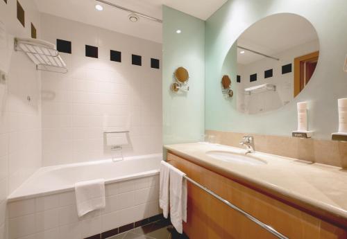 Double Room with Balcony and Thermal Bath Access
