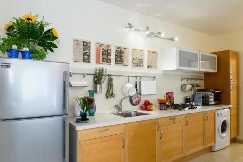 Beautiful Beach Apartment on Ben Gurion!
