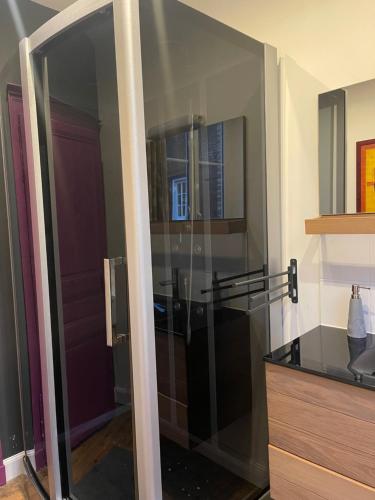 VIEUX LOGIS