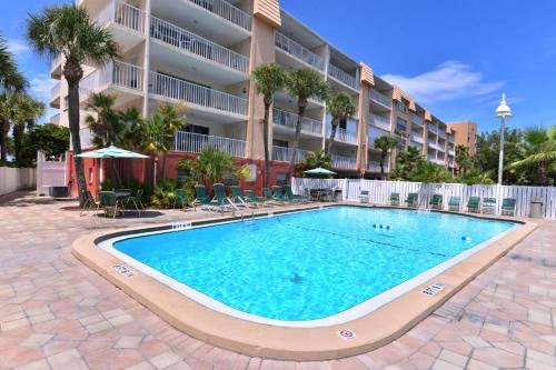 Escape to Beach Oasis! New Management! Updated Beachside Condo with Heated Pool!, Clearwater Beach (foto 4)