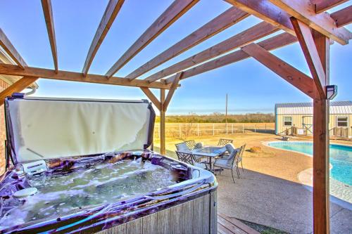 Sherman Villa Private Pool and Hot Tub!