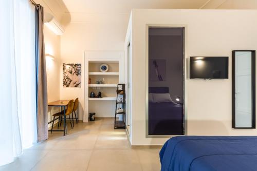 Deluxe Double Room image 8